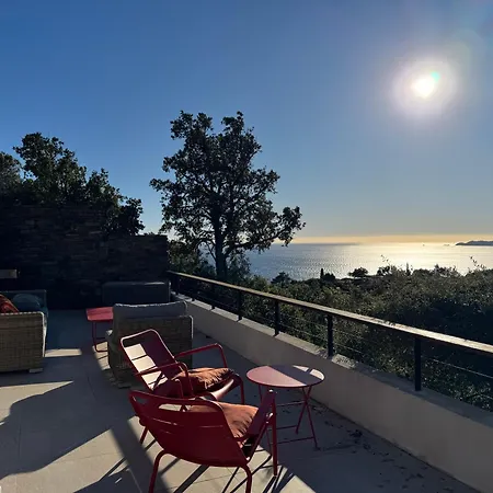 וילה La Nausikaa A Benat *